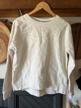 Boden Arabella Eyelet Sweatshirt Women’s Small white cream cottage
